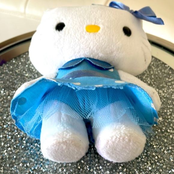 **SOLD** HELLO KITTY Plush w/ crinoline dress! - Picture 5 of 6